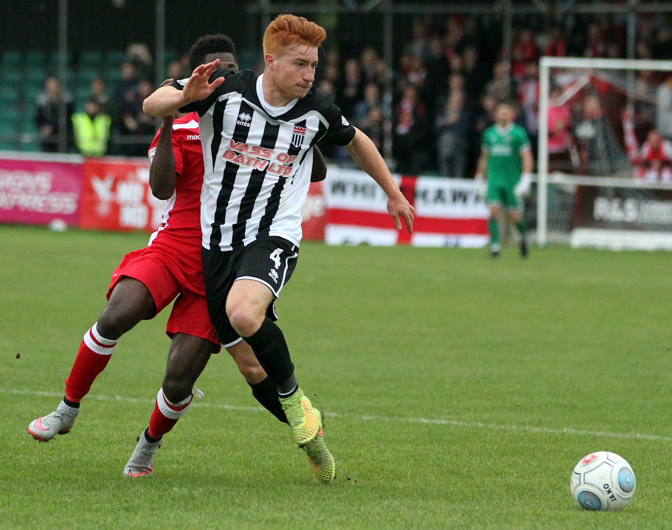 LOAN WATCH: Mixed Fortunes For Twine & Smith - News - Swindon Town